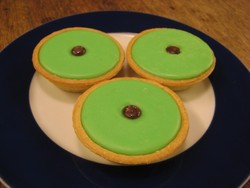 Carac, Si Hijau Legit Berlapis Cokelat Asli Swiss