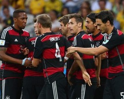 Road to Final: Jerman Sudah Panas dari Start