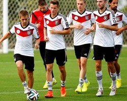 Andik Jagokan Jerman, Bayu Gatra Favoritkan Argentina