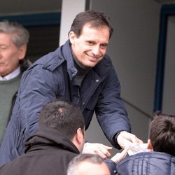 Allegri Belum Mau Bahas Kans Tangani Italia