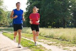 Hobi Olahraga Lari? Bisa Tetap Dilakukan di Bulan Puasa Kok, Ini Caranya