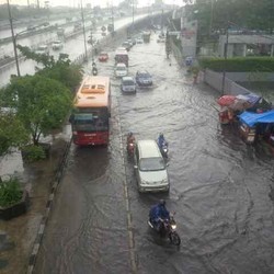 Curah Hujan Tinggi, Depan Citraland dan Untar Tergenang