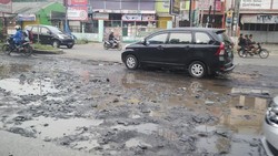 Banyak Jalan Berlubang, Tangan Pemerintah Belum Sampai ke Bogor