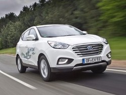 Full Tank, Hyundai Tucson Bisa Berjalan Sampai 3 Negara