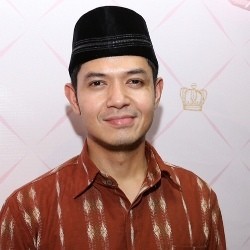 Tahun Pertama Berpuasa Bareng Alyssa, Dude Harlino: Rasanya Nikmat!