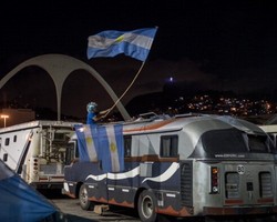 Jelang Final, Puluhan Ribu Suporter Argentina Serbu Rio