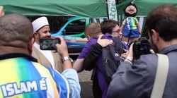 Selama Piala Dunia, Sudah 19 Fans Sepakbloa Masuk Islam di Brasil