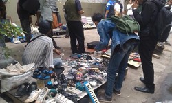 Relokasi Terbengkalai, PKL Pasar Kebayoran Lama Sebabkan Macet dan Sampah