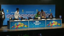 Shakira Meriahkan Penutupan Piala Dunia