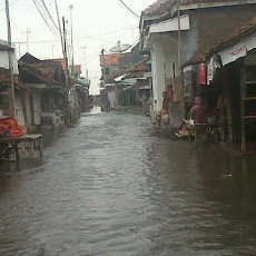 Tiga Dusun di Probolinggo Diterjang Banjir Rob, Aktivitas Warga Lumpuh