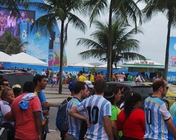 Ketika Suporter Tango Menguasai Rio