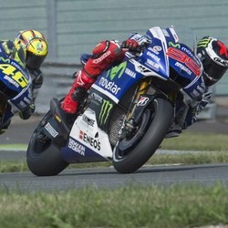 Rossi dan Lorenzo Bermasalah dengan Ban