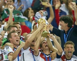 Keberhasilan Fleksibilitas Taktikal Loew