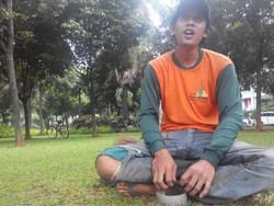 Rio Maestro Kebersihan yang Berharap Ada Presiden Peduli Taman