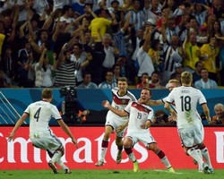 Gol Goetze Beri Jerman Trofi Piala Dunia Keempat