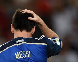Messi Harus Menunggu Lebih Lama Lagi