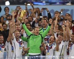 Neuer: Jerman Bakal Berpesta Hingga Lima Pekan ke Depan