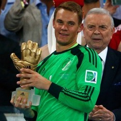 Golden Glove Jadi Milik Manuel Neuer