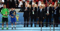 Messi mengalahkan Angel Di Maria, Javier Mascherano, Thomas Mueller, Toni Kroos, Mats Hummels, dan Philipp Lahm. Pedro Ugart/AFP/detikFoto.