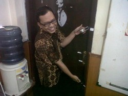 Kandang Kotak Suara di Kantor KPU Bandung Digembok Berlapis