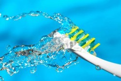 Terbiasa Tak Keringkan Sikat Gigi Setelah Dipakai? Siap-siap Jadi Rumah Bakteri