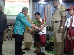 Ini Solusi Mendikbud Soal Kendala Penyebaran Kurikulum 2013 di Papua