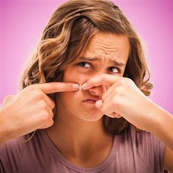 Jerawat Berdarah Bikin Puasa Batal?