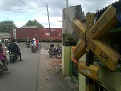 Perhatikan Hal-hal ini Agar Terhindar dari Kecelakaan di Perlintasan KA