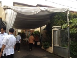 JK Datangi Rumah Ginandjar Kartasasmita untuk Ikut Tahlilan