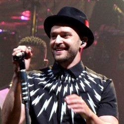 Tampil di New York, Justin Timberlake Dihadiahi Underwear