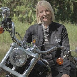 Si Cantik Jamie Dempsey Siap Jelajahi Malaysia-Brunei di Ride N Seek: Borneo