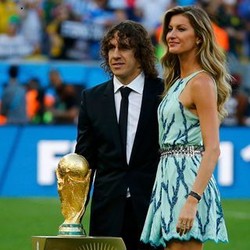 Gisele Bundchen Terkesan pada Puyol
