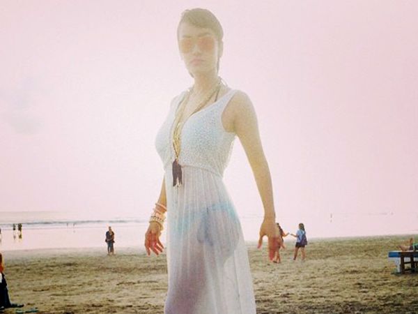 Ultah, Julia Perez Tampil Hot di Bali