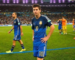 Messi di Final Piala Dunia: Dari Muntah (Lagi) Sampai Tanpa Ekspresi