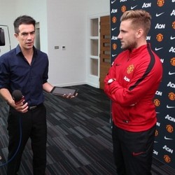 Neville Tegaskan Shaw Butuh Waktu untuk Bersinar