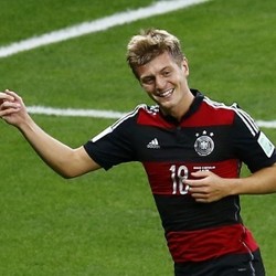 Masa Depan Kroos Baru Akan Diputuskan Pekan Ini