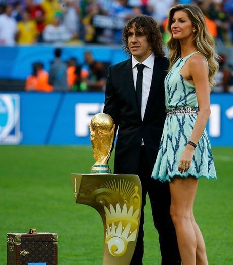 Gisele Bundchen Terkesan pada Puyol