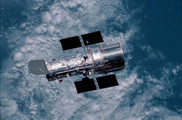 Keajaiban Angkasa dalam Rekaman Teleskop Hubble