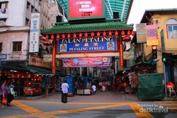 Ngabuburit di Kuala Lumpur, Belanja Murah di Petaling Street