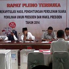 Diprotes Dua Kubu, Rekapitulasi di KPU Kota Malang Sempat Terhenti