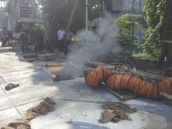 Asap di Gorong-gorong Sudirman Berhenti, Bau Gas Masih Tercium