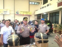 10.115 Keping DVD Porno Diamankan Polsek Taman Sari