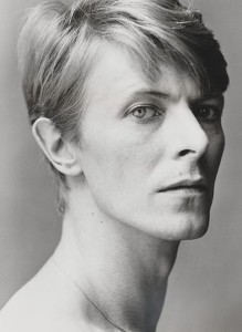 David Bowie Dijadikan Potret Hitam Putih