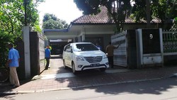 Jokowi Sambangi Rumah Lama JK, Ada Apa?