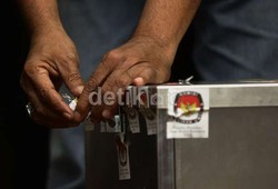 Bawaslu DKI Rekomendasikan 15 TPS Lakukan Pencoblosan Ulang