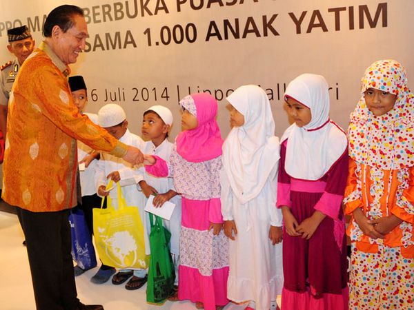 Seribu Anak Yatim Terima Santunan