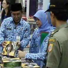 Petugas Temukan Mamin Kemasan Berkarat Saat Razia