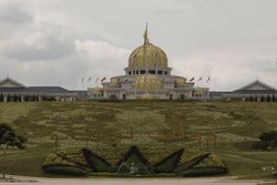 Berlebaran di Istana Raja Malaysia, Why Not?