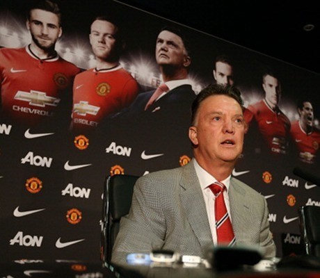 Van Gaal Tak Mau Tergesa-gesa Belanja Pemain