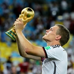 Dortmund Datangkan Matthias Ginter dari Freiburg